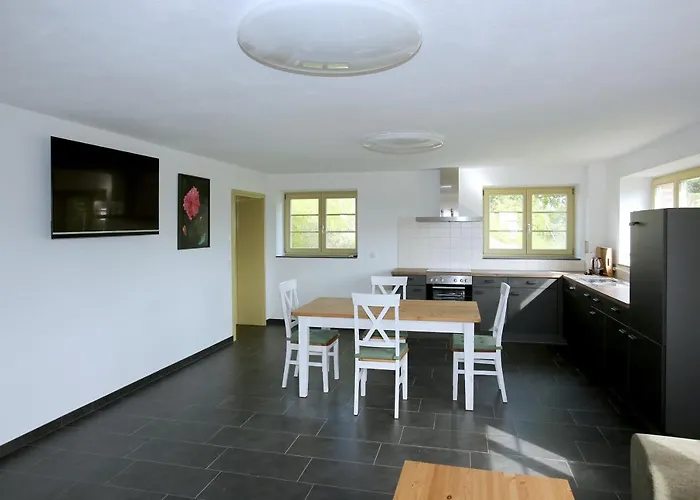 Bahnhof Lägenhet Hohen Mistorf